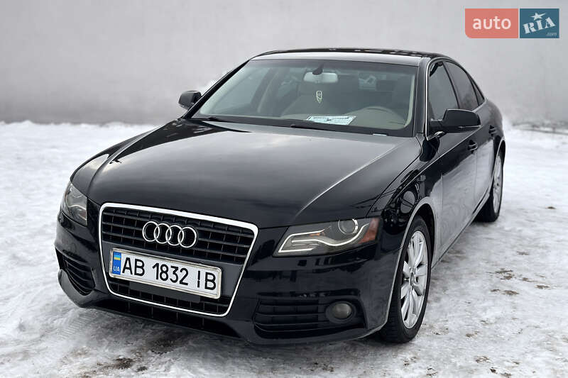 Седан Audi A4 2012 в Виннице