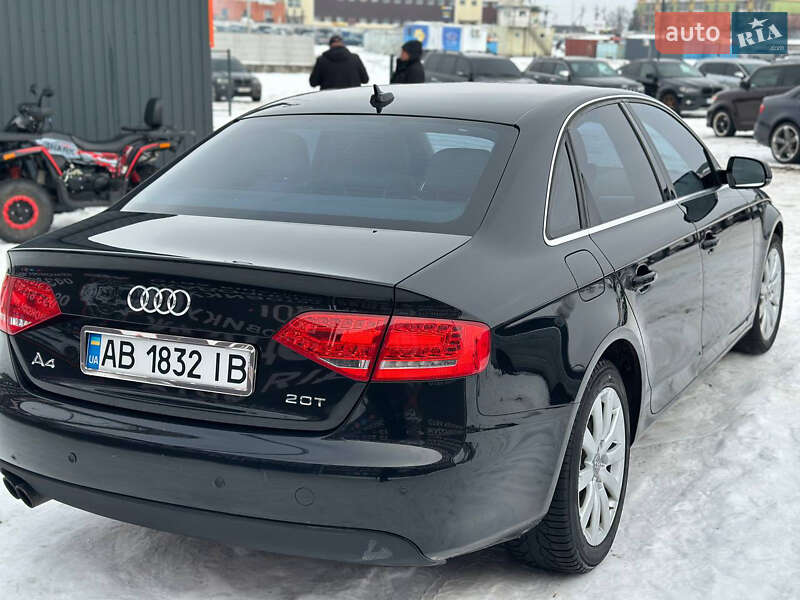 Седан Audi A4 2012 в Виннице