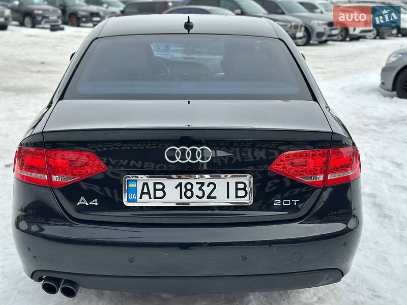 Седан Audi A4 2012 в Виннице