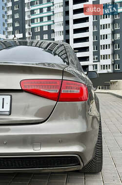 Седан Audi A4 2014 в Одесі