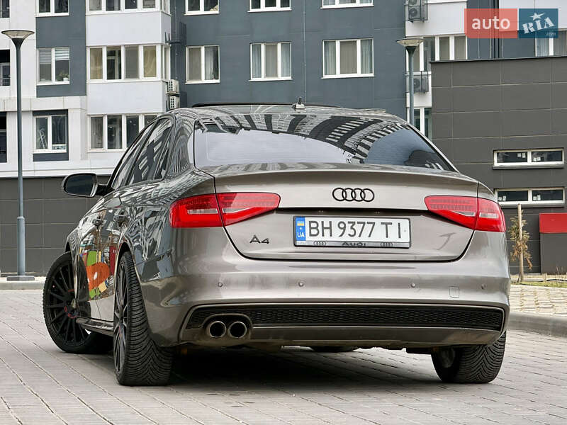 Седан Audi A4 2014 в Одесі