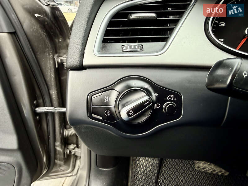 Седан Audi A4 2014 в Одесі