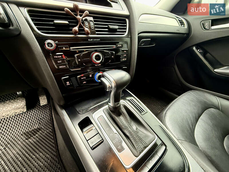 Седан Audi A4 2014 в Одесі