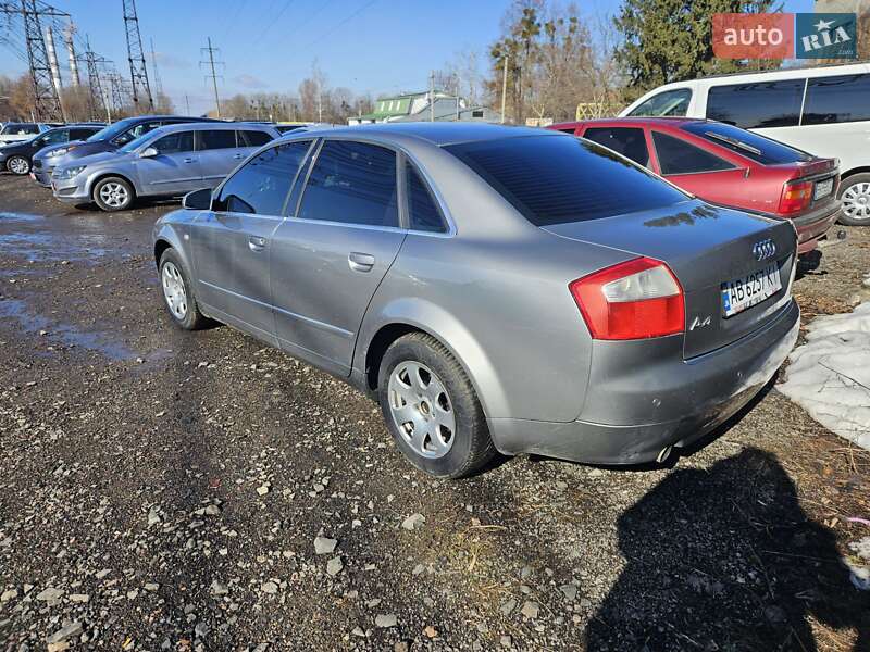 Седан Audi A4 2003 в Луцке