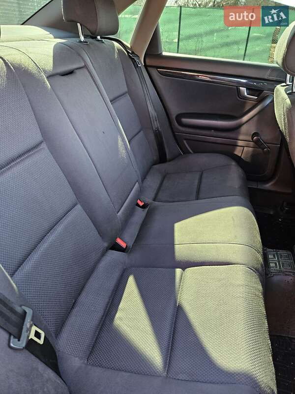 Седан Audi A4 2003 в Луцке