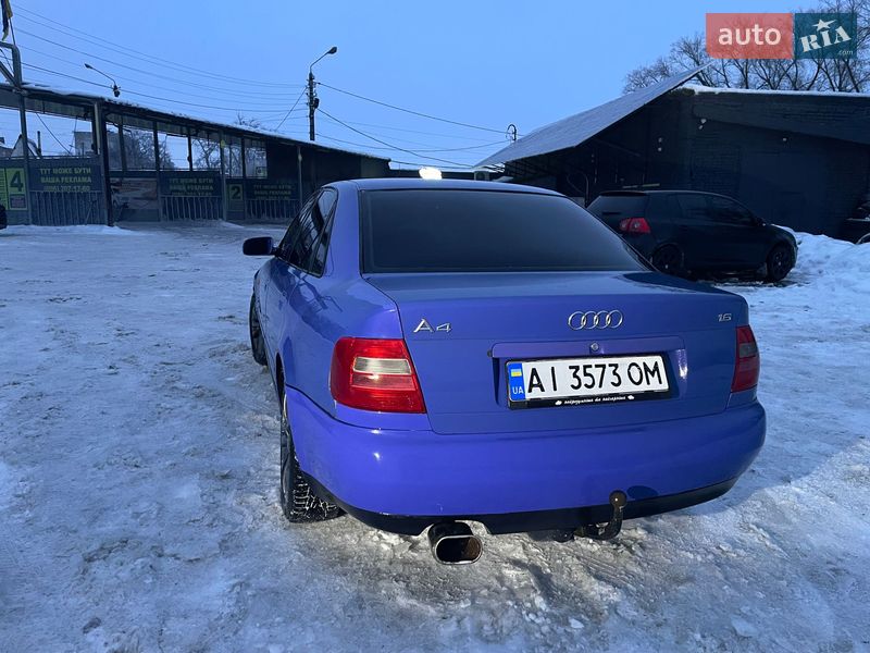 Седан Audi A4 1998 в Козелеці