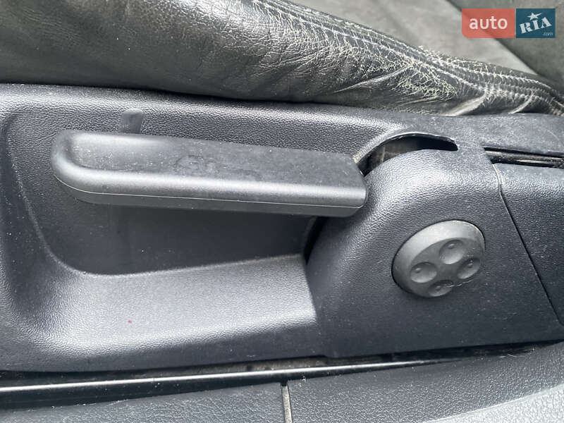 Седан Audi A4 2005 в Староконстантинове