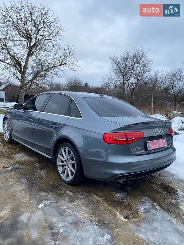 Седан Audi A4 2015 в Івано-Франківську