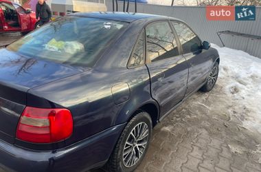 Седан Audi A4 1997 в Чернівцях