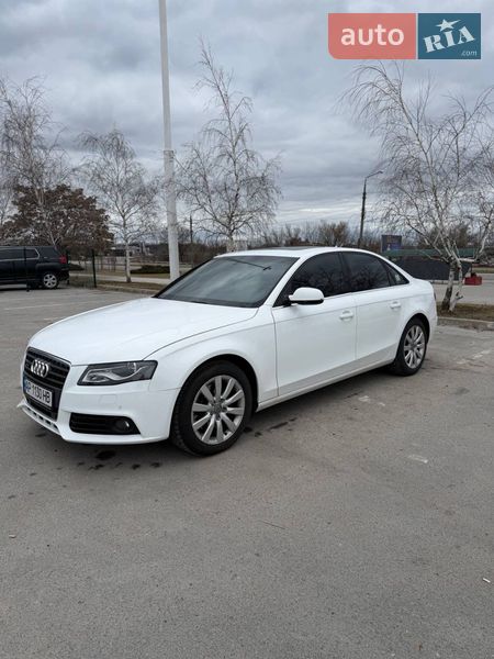 Седан Audi A4 2012 в Запорожье