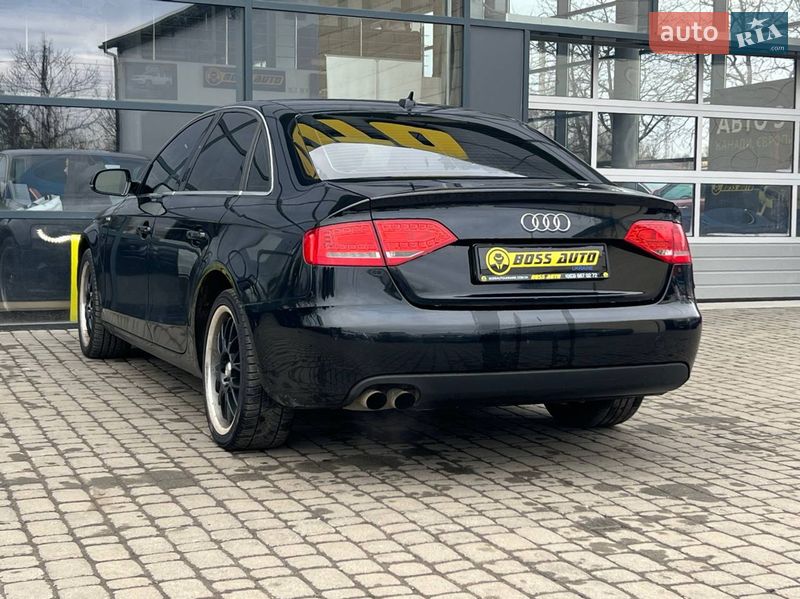 Седан Audi A4 2010 в Ивано-Франковске