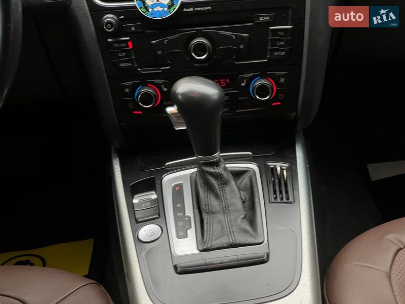 Седан Audi A4 2010 в Ивано-Франковске