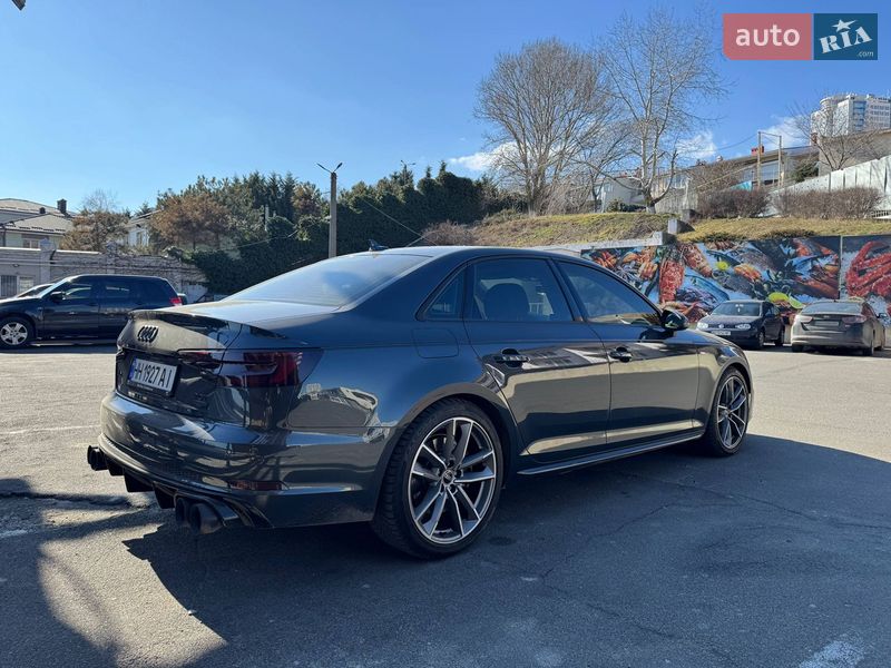 Седан Audi A4 2018 в Одессе