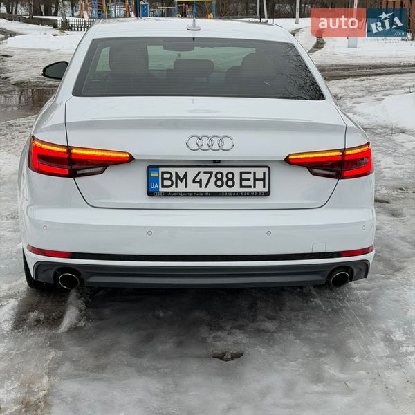 Седан Audi A4 2017 в Глухове
