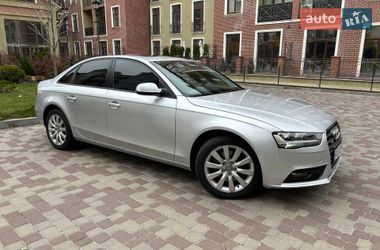 Седан Audi A4 2013 в Харькове