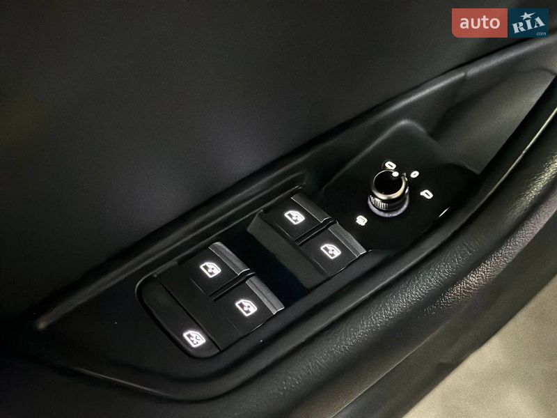 Седан Audi A4 2016 в Днепре