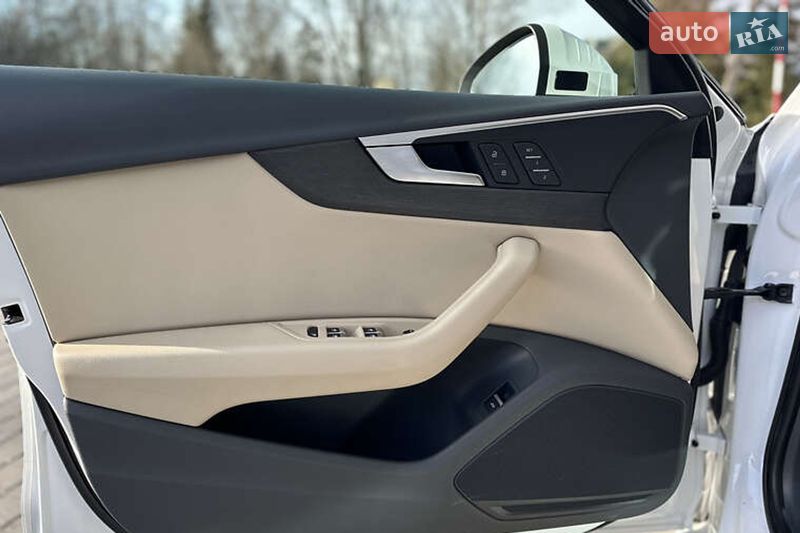 Седан Audi A4 2019 в Киеве