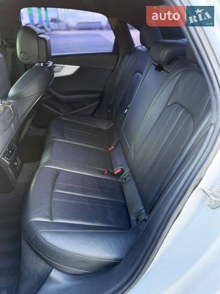 Седан Audi A4 2017 в Одессе