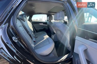 Седан Audi A4 2018 в Львове