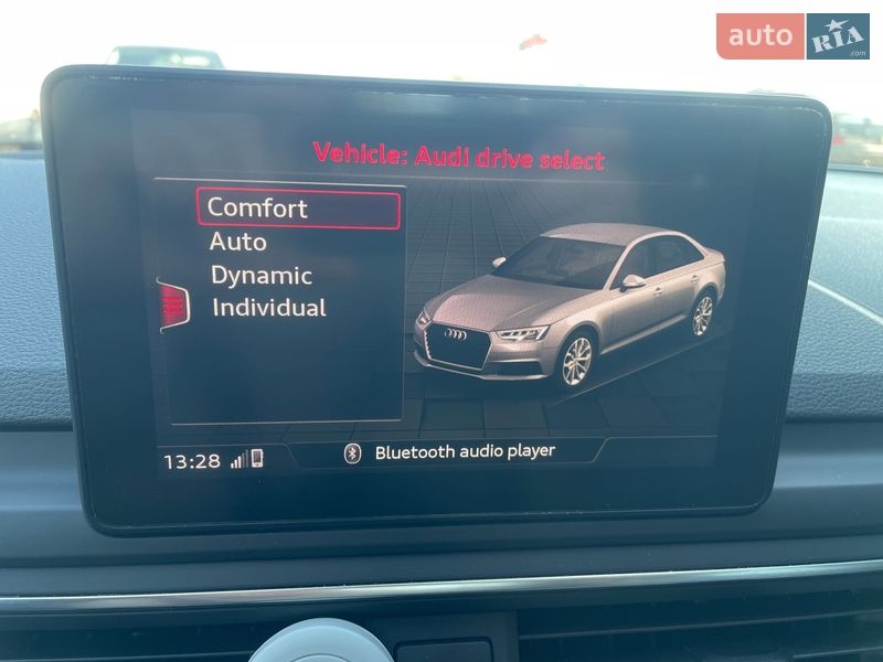 Седан Audi A4 2018 в Львове