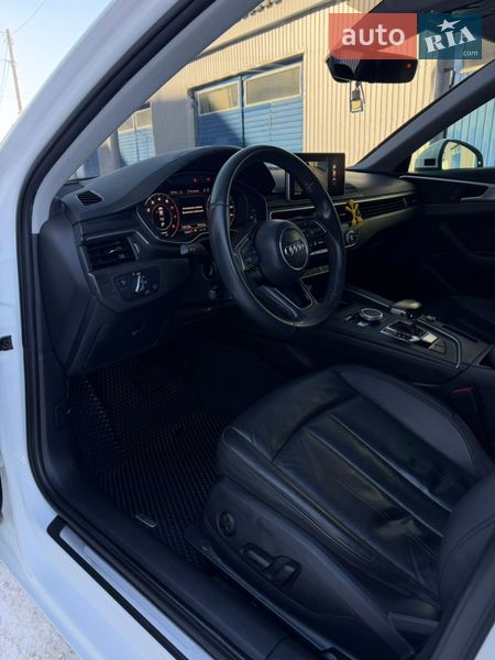 Седан Audi A4 2019 в Чернигове