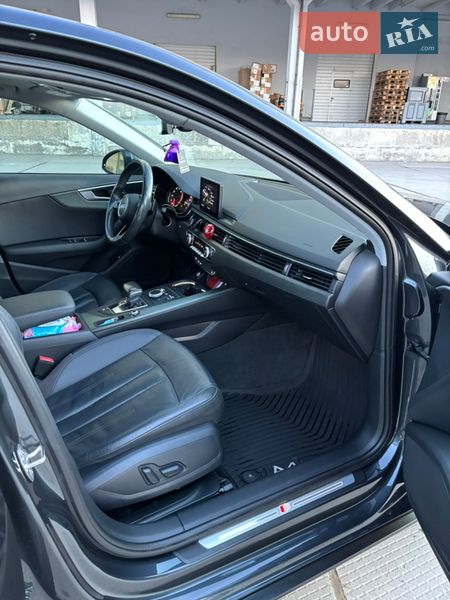 Седан Audi A4 2017 в Львове