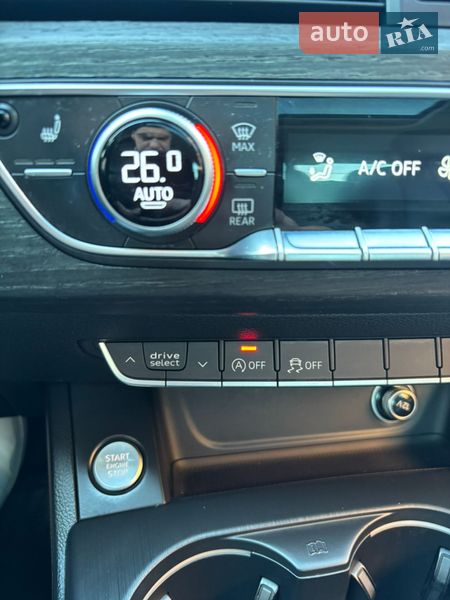 Седан Audi A4 2017 в Львове