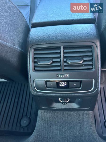 Седан Audi A4 2017 в Львове