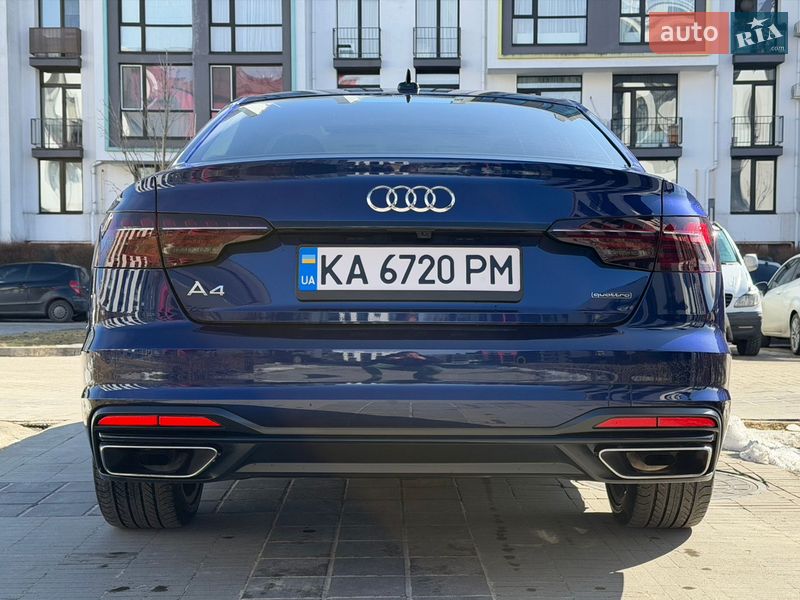 Седан Audi A4 2022 в Киеве