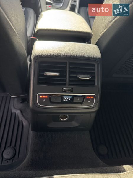 Седан Audi A4 2016 в Луцьку