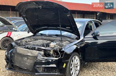 Седан Audi A4 2015 в Стрые
