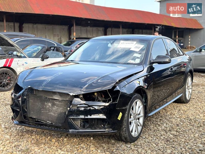 Седан Audi A4 2015 в Стрию