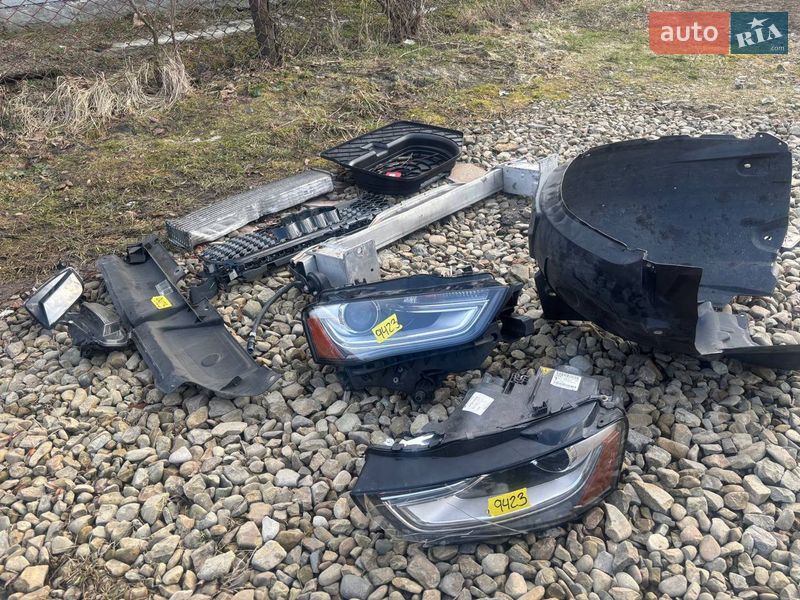 Седан Audi A4 2015 в Стрию