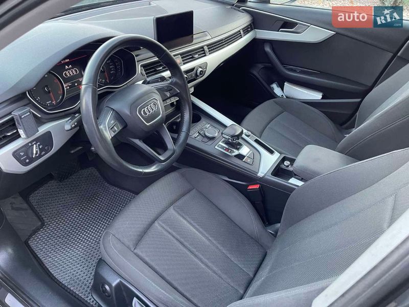 Седан Audi A4 2018 в Києві