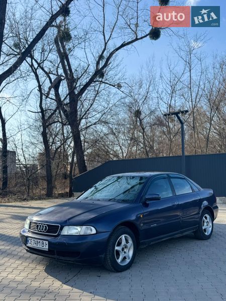 Седан Audi A4 1997 в Чернівцях
