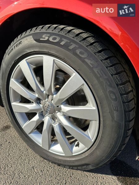 Седан Audi A4 2012 в Луцьку