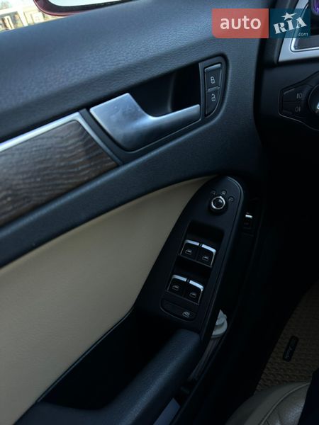 Седан Audi A4 2012 в Луцьку