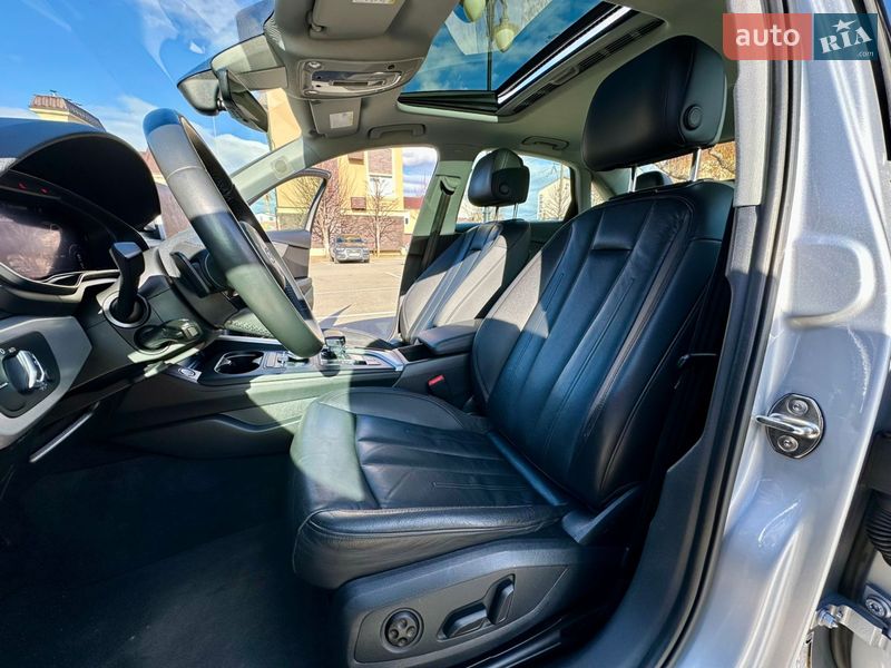 Седан Audi A4 2018 в Києві