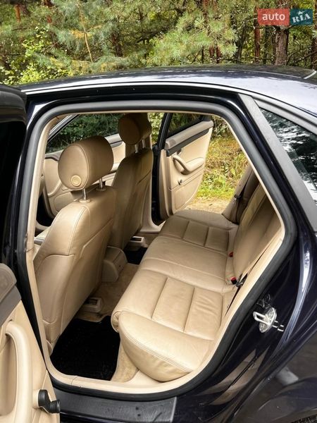 Седан Audi A4 2002 в Жовкве