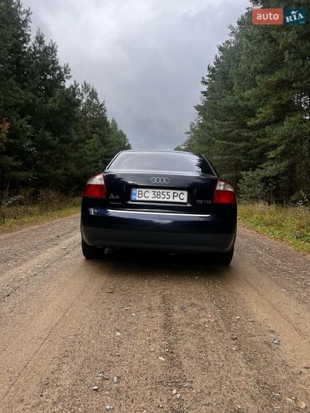 Седан Audi A4 2002 в Жовкве
