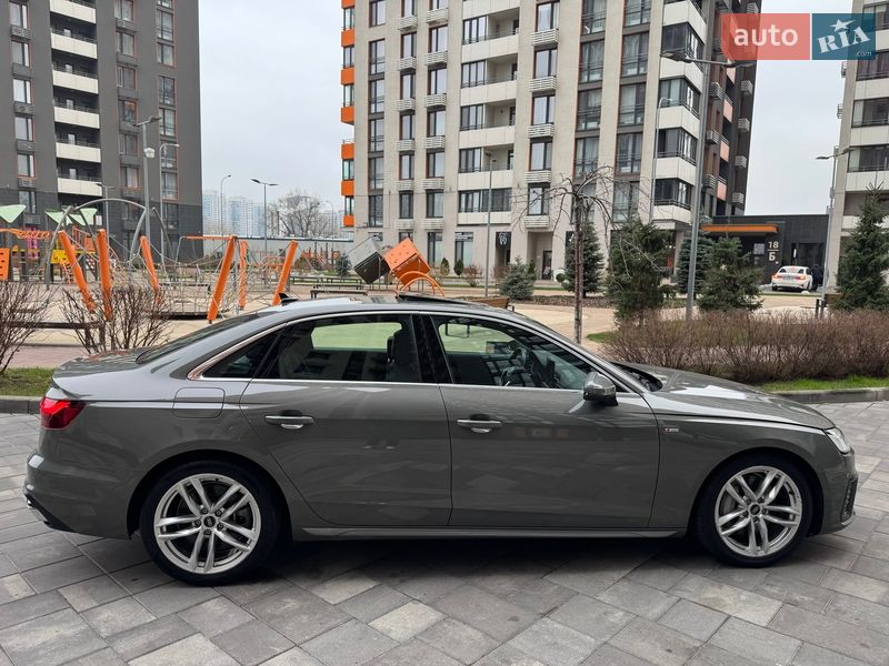 Седан Audi A4 2022 в Києві