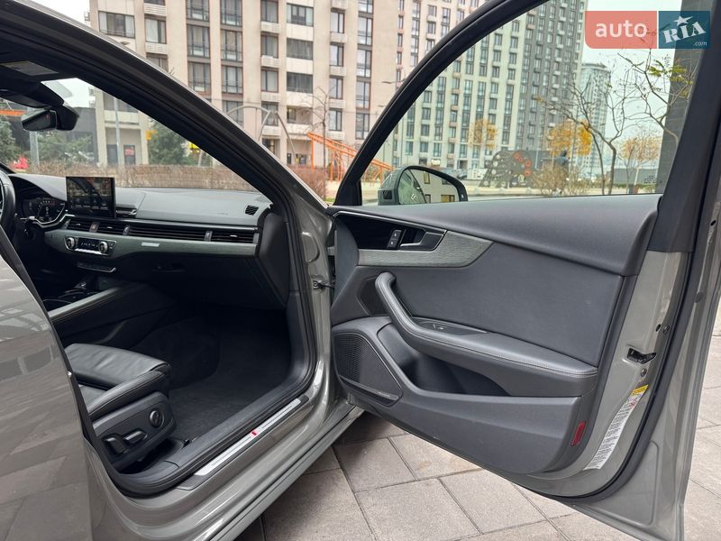 Седан Audi A4 2022 в Києві