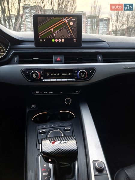 Седан Audi A4 2016 в Дніпрі
