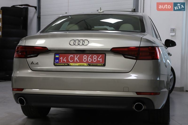 Седан Audi A4 2017 в Дрогобыче