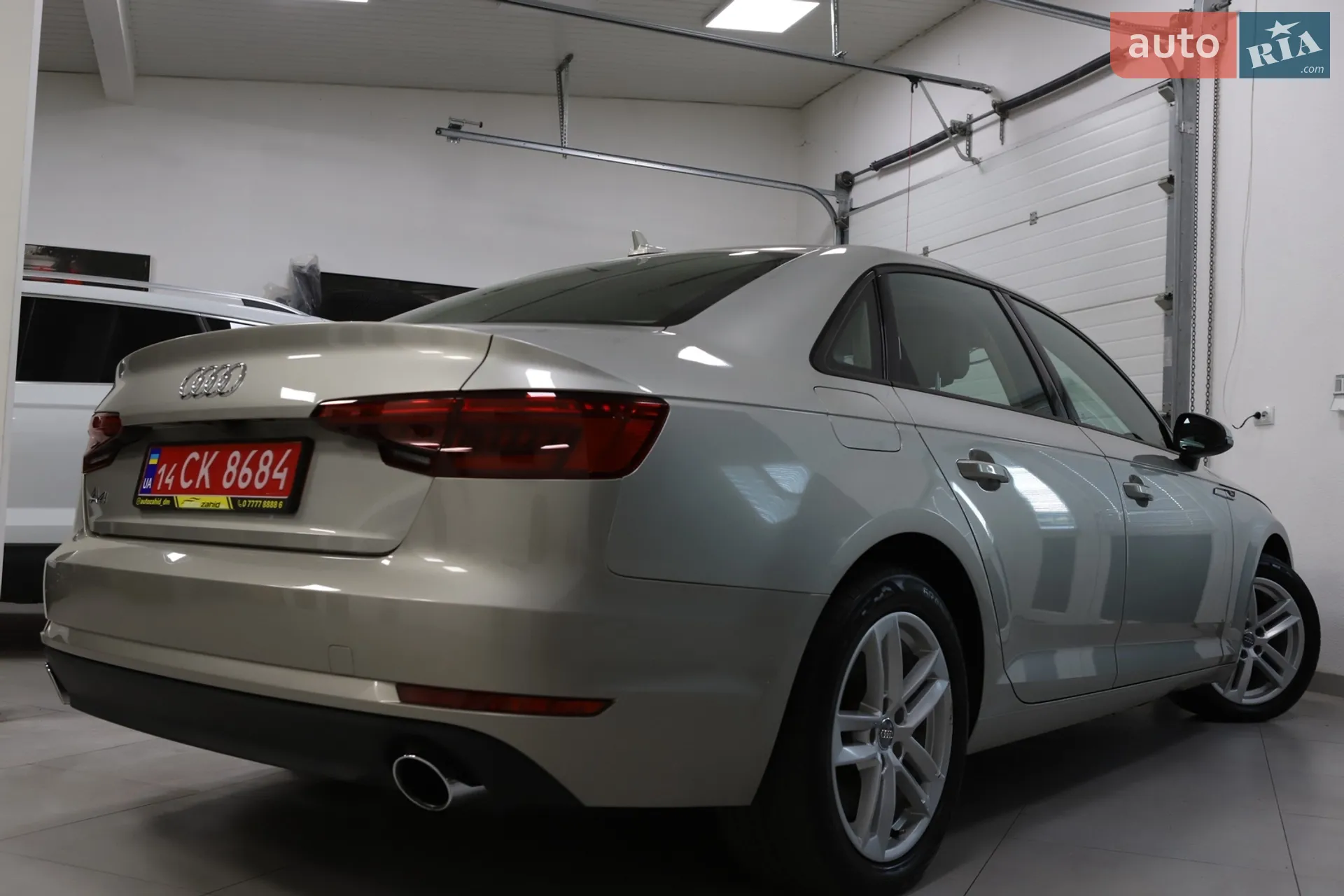 2017 Audi A4 - мініатюра 8