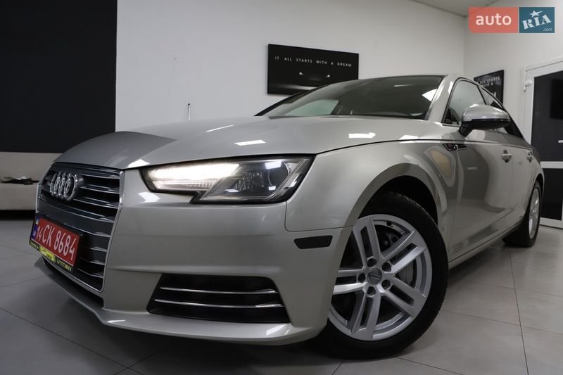 Седан Audi A4 2017 в Дрогобыче