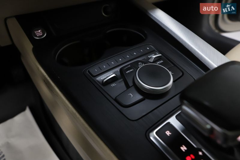 Седан Audi A4 2017 в Дрогобыче