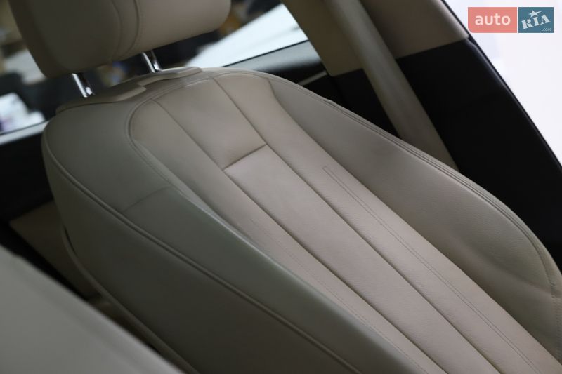 Седан Audi A4 2017 в Дрогобыче