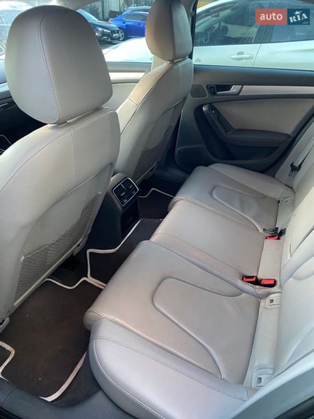 Седан Audi A4 2013 в Киеве