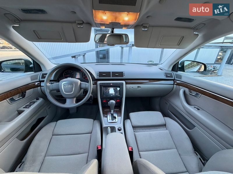 Седан Audi A4 2006 в Володимирі
